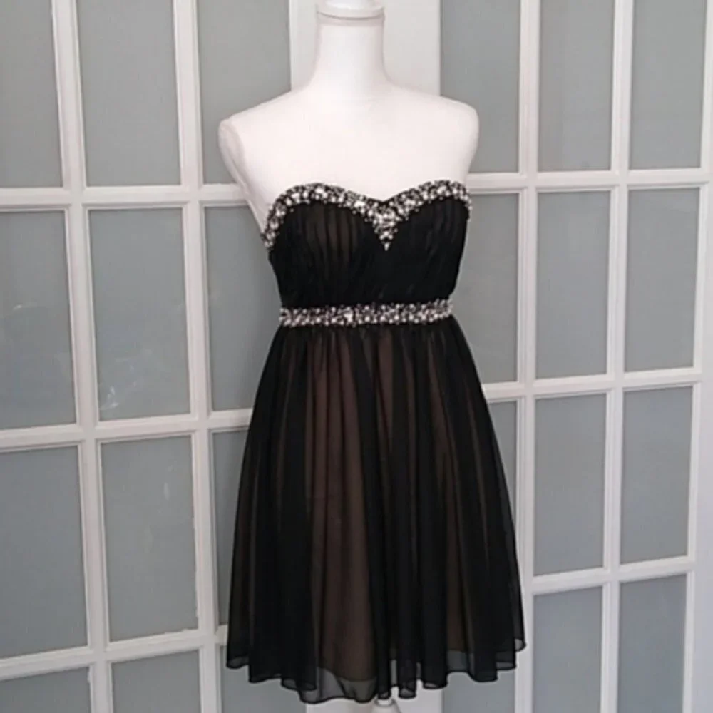 Sequin Hearts Strapless Sweetheart Illusion Dress - Picture 2 of 14